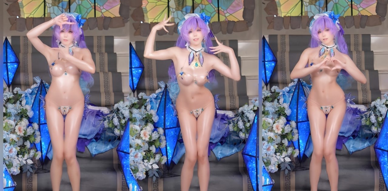 极品福利姬【咬一口兔娘ovo】制服cosplay，化身性感兔系女神妖娆诱惑姿势炸裂